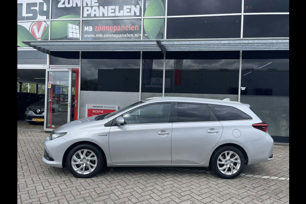 Toyota Auris 1.8 Hybrid Dynamic / camera