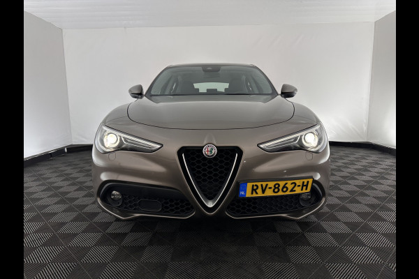 Alfa Romeo Stelvio 2.2d Super Aut. *LEATHER-FABRIC | BI-XENON | DAB+ | NAVI-FULLMAP | COMFORT-SEATS | ECC | CRUISE | PDC | 18"ALU*
