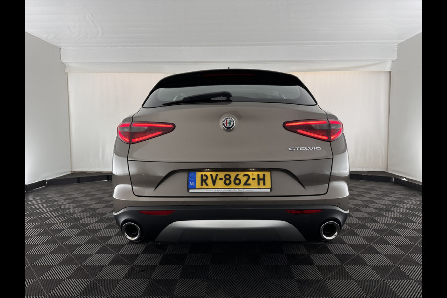 Alfa Romeo Stelvio 2.2d Super Aut. *LEATHER-FABRIC | BI-XENON | DAB+ | NAVI-FULLMAP | COMFORT-SEATS | ECC | CRUISE | PDC | 18"ALU*