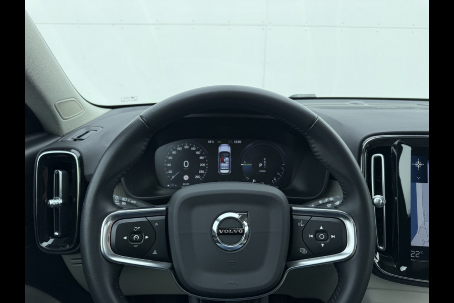 Volvo XC40 1.5 T5 Recharge Inscription | Trekhaak | Pano | Pilot Assist | Memory | 19 inch