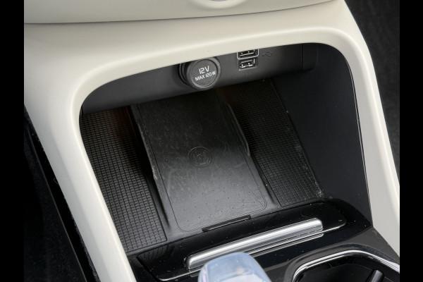 Volvo XC40 1.5 T5 Recharge Inscription | Trekhaak | Pano | Pilot Assist | Memory | 19 inch