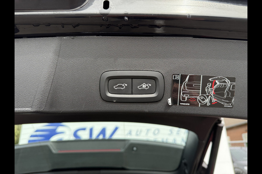 Volvo XC40 1.5 T5 Recharge Inscription | Trekhaak | Pano | Pilot Assist | Memory | 19 inch