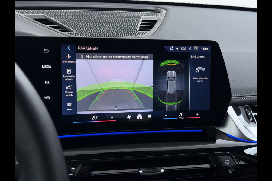 BMW X1 xDrive25e 4WD Hybride 245pk AUT-7 Leder Trekhaak LED Adap.Cruise Camera Navi Sportstoelen Dual-Ecc ParkAssist PDC Apple Carplay  Lmv Elek.Achterklep ConnectDrive Isofix DAB Led Regen-Lichtsensor Lane Assist Wifi AWD 1.700KG Trekgewicht 1e Eigenaar Dealeronderhouden Origineel Nederlandse Auto