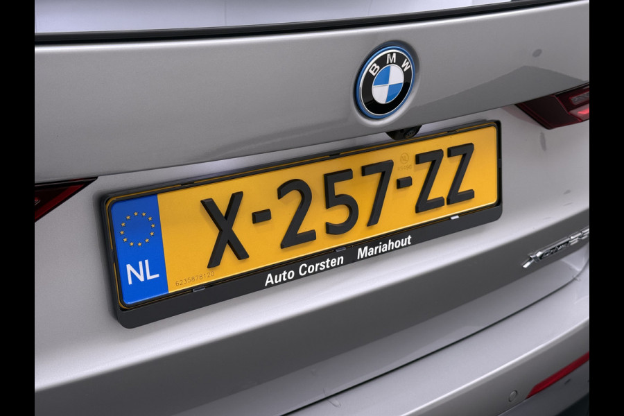 BMW X1 xDrive25e 4WD Hybride 245pk AUT-7 Leder Trekhaak LED Adap.Cruise Camera Navi Sportstoelen Dual-Ecc ParkAssist PDC Apple Carplay  Lmv Elek.Achterklep ConnectDrive Isofix DAB Led Regen-Lichtsensor Lane Assist Wifi AWD 1.700KG Trekgewicht 1e Eigenaar Dealeronderhouden Origineel Nederlandse Auto