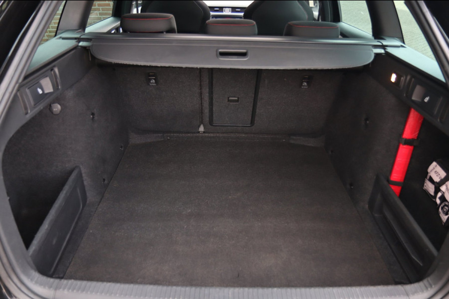 Škoda Octavia Combi 2.0 TSI RS / PANODAK / ACC / TREKHAAK / PDC / CARPLAY