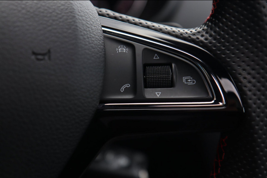 Škoda Octavia Combi 2.0 TSI RS / PANODAK / ACC / TREKHAAK / PDC / CARPLAY