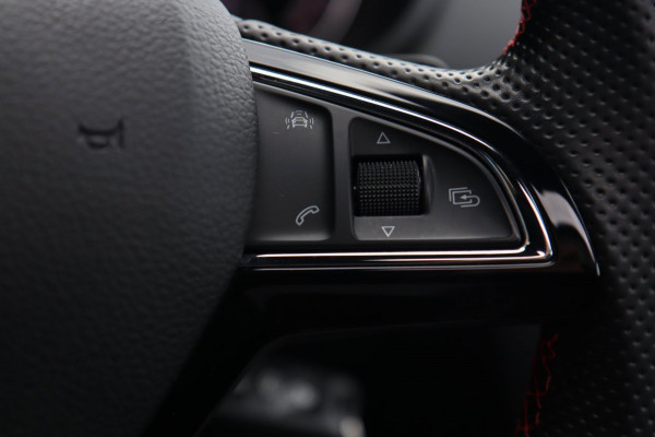 Škoda Octavia Combi 2.0 TSI RS / PANODAK / ACC / TREKHAAK / PDC / CARPLAY