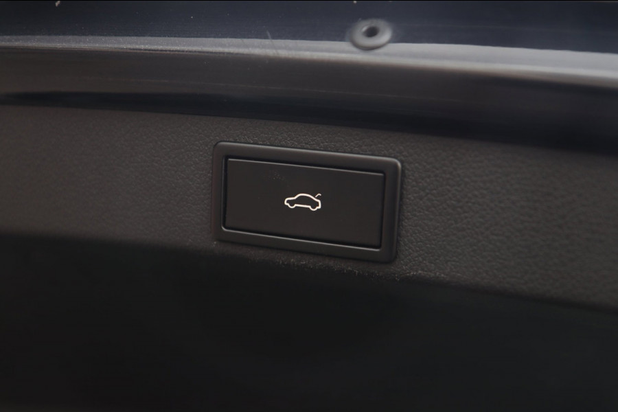 Škoda Octavia Combi 2.0 TSI RS / PANODAK / ACC / TREKHAAK / PDC / CARPLAY