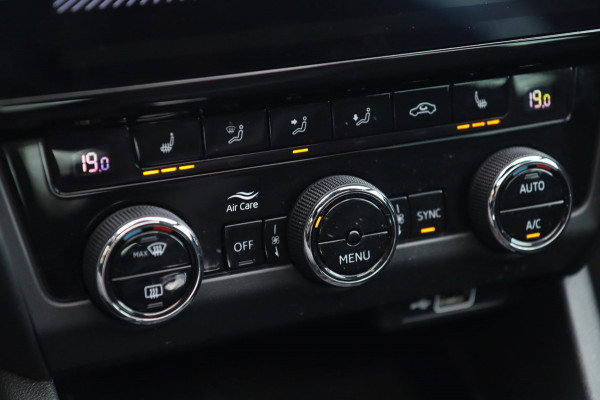 Škoda Octavia Combi 2.0 TSI RS / PANODAK / ACC / TREKHAAK / PDC / CARPLAY