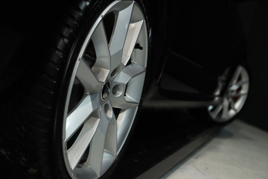 Škoda Octavia Combi 2.0 TSI RS / PANODAK / ACC / TREKHAAK / PDC / CARPLAY