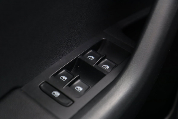 Škoda Octavia Combi 2.0 TSI RS / PANODAK / ACC / TREKHAAK / PDC / CARPLAY