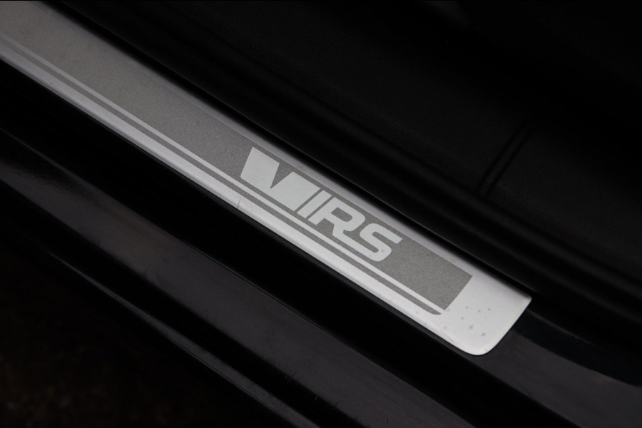 Škoda Octavia Combi 2.0 TSI RS / PANODAK / ACC / TREKHAAK / PDC / CARPLAY