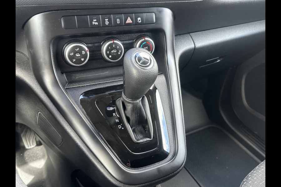 Mercedes-Benz Citan 110 CDI AUTOMAAT / ** 14.078 KM ** / CAMERA / TREKHAAK / CRUISE / AIRCO / CARPLAY