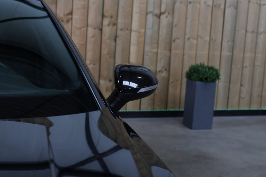 Volkswagen Arteon 1.5 TSI R-Line *Pano*Camera*Virtual*Keyless*ACC*DSG*