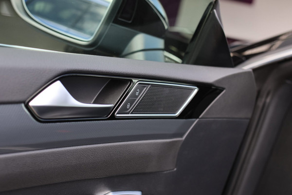 Volkswagen Arteon 1.5 TSI R-Line *Pano*Camera*Virtual*Keyless*ACC*DSG*