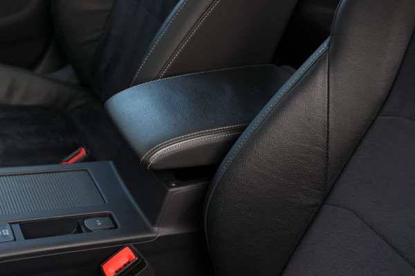 Volkswagen Arteon 1.5 TSI R-Line *Pano*Camera*Virtual*Keyless*ACC*DSG*