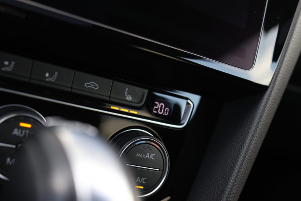 Volkswagen Arteon 1.5 TSI R-Line *Pano*Camera*Virtual*Keyless*ACC*DSG*