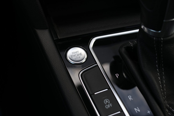 Volkswagen Arteon 1.5 TSI R-Line *Pano*Camera*Virtual*Keyless*ACC*DSG*