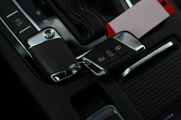 Volkswagen Arteon 1.5 TSI R-Line *Pano*Camera*Virtual*Keyless*ACC*DSG*