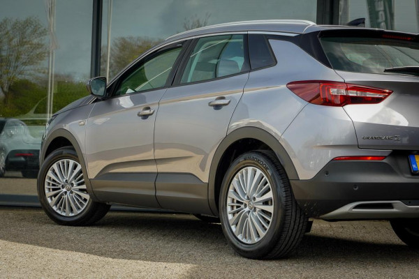 Opel Grandland X 1.2 Turbo Innovation Aut / Trekhaak / Carplay / Navi