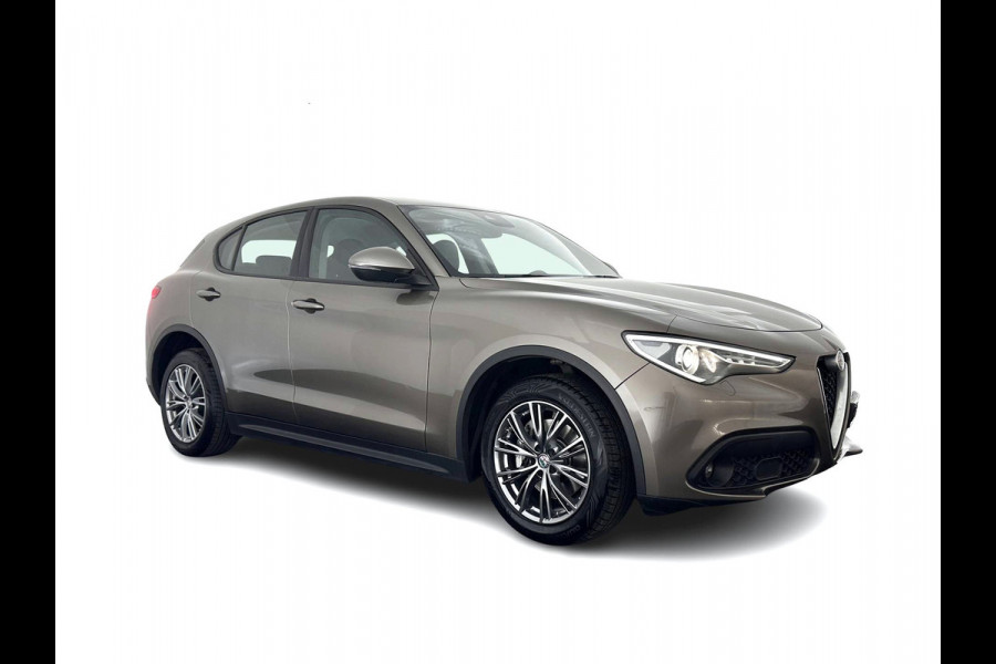 Alfa Romeo Stelvio 2.2d Super Aut. *LEATHER-FABRIC | BI-XENON | DAB+ | NAVI-FULLMAP | COMFORT-SEATS | ECC | CRUISE | PDC | 18"ALU*