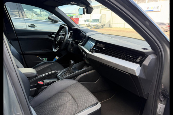 Audi A1 SPORTBACK 30 TFSI S Line edition one