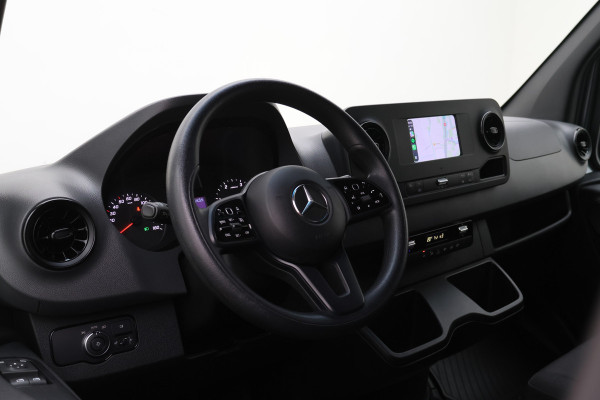 Mercedes-Benz Sprinter 317 CDI Automaat L2H2 3-Zits, Camera, Airco, Cruise, Apple Carplay, DAB, PDC, Trekhaak, 18''