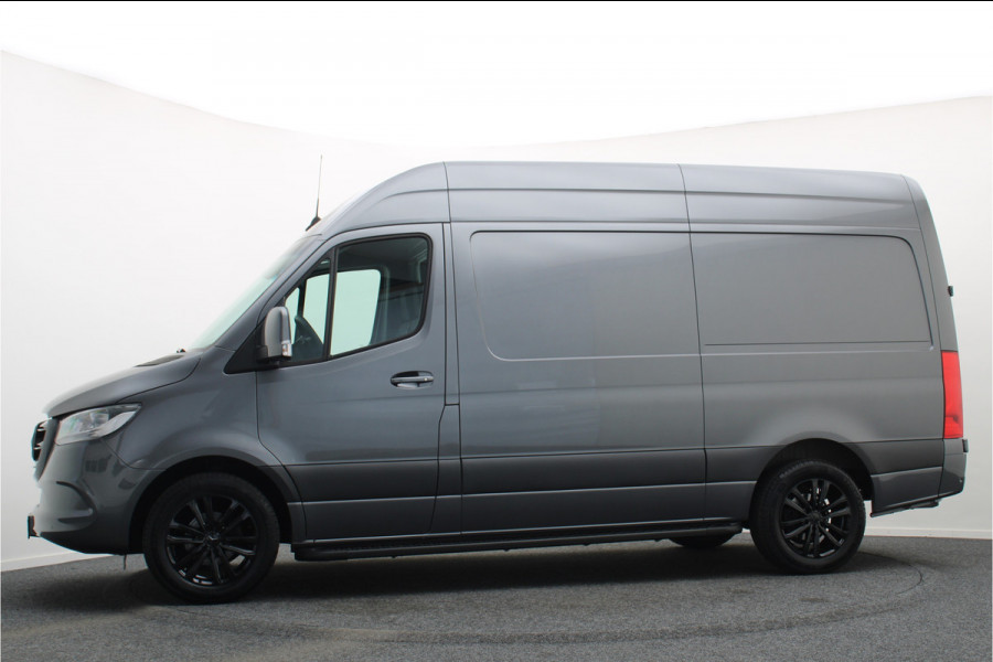 Mercedes-Benz Sprinter 317 CDI Automaat L2H2 3-Zits, Camera, Airco, Cruise, Apple Carplay, DAB, PDC, Trekhaak, 18''