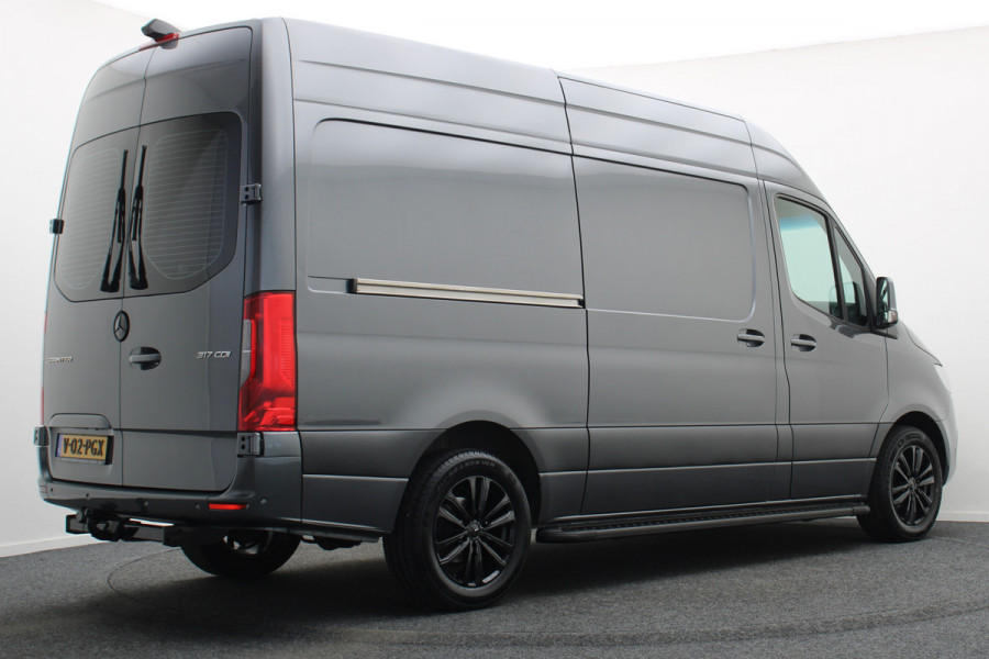 Mercedes-Benz Sprinter 317 CDI Automaat L2H2 3-Zits, Camera, Airco, Cruise, Apple Carplay, DAB, PDC, Trekhaak, 18''