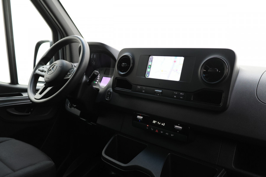 Mercedes-Benz Sprinter 317 CDI Automaat L2H2 3-Zits, Camera, Airco, Cruise, Apple Carplay, DAB, PDC, Trekhaak, 18''