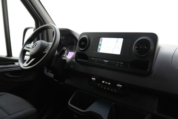 Mercedes-Benz Sprinter 317 CDI Automaat L2H2 3-Zits, Camera, Airco, Cruise, Apple Carplay, DAB, PDC, Trekhaak, 18''