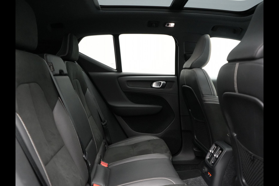 Volvo XC40 T4 Recharge R-Design PHEV 211pk Dealer O.H. | Panodak | Adaptive Cruise | Camera | Harman / Kardon | Alcantara Sportstoelen Memory & Verwarmd | Keyless | Blis | Stuur Verwarmd | Apple Carplay | 19"L.M | Plug In Hybrid |