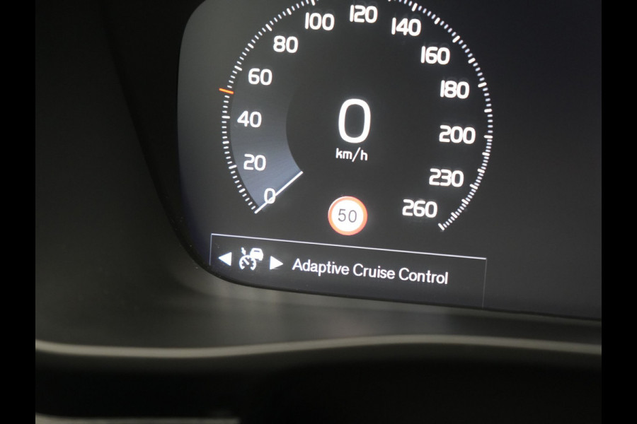 Volvo XC40 T4 Recharge R-Design PHEV 211pk Dealer O.H. | Panodak | Adaptive Cruise | Camera | Harman / Kardon | Alcantara Sportstoelen Memory & Verwarmd | Keyless | Blis | Stuur Verwarmd | Apple Carplay | 19"L.M | Plug In Hybrid |