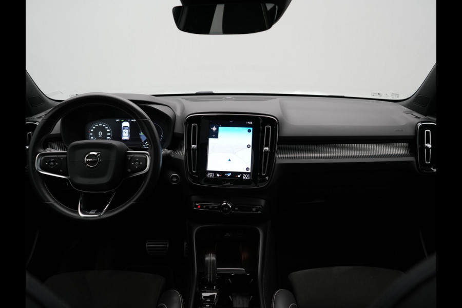 Volvo XC40 T4 Recharge R-Design PHEV 211pk Dealer O.H. | Panodak | Adaptive Cruise | Camera | Harman / Kardon | Alcantara Sportstoelen Memory & Verwarmd | Keyless | Blis | Stuur Verwarmd | Apple Carplay | 19"L.M | Plug In Hybrid |