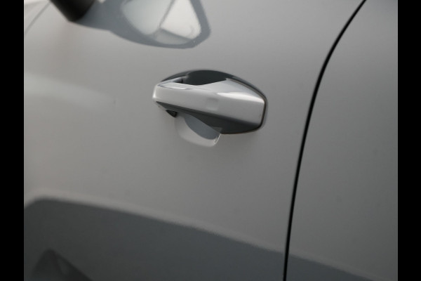 Volvo XC40 T4 Recharge R-Design PHEV 211pk Dealer O.H. | Panodak | Adaptive Cruise | Camera | Harman / Kardon | Alcantara Sportstoelen Memory & Verwarmd | Keyless | Blis | Stuur Verwarmd | Apple Carplay | 19"L.M | Plug In Hybrid |