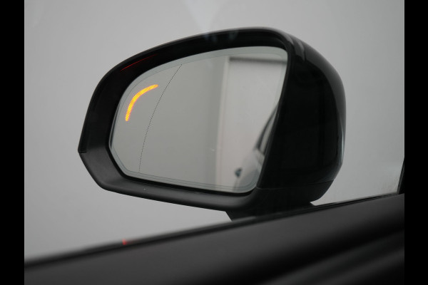 Volvo XC40 T4 Recharge R-Design PHEV 211pk Dealer O.H. | Panodak | Adaptive Cruise | Camera | Harman / Kardon | Alcantara Sportstoelen Memory & Verwarmd | Keyless | Blis | Stuur Verwarmd | Apple Carplay | 19"L.M | Plug In Hybrid |