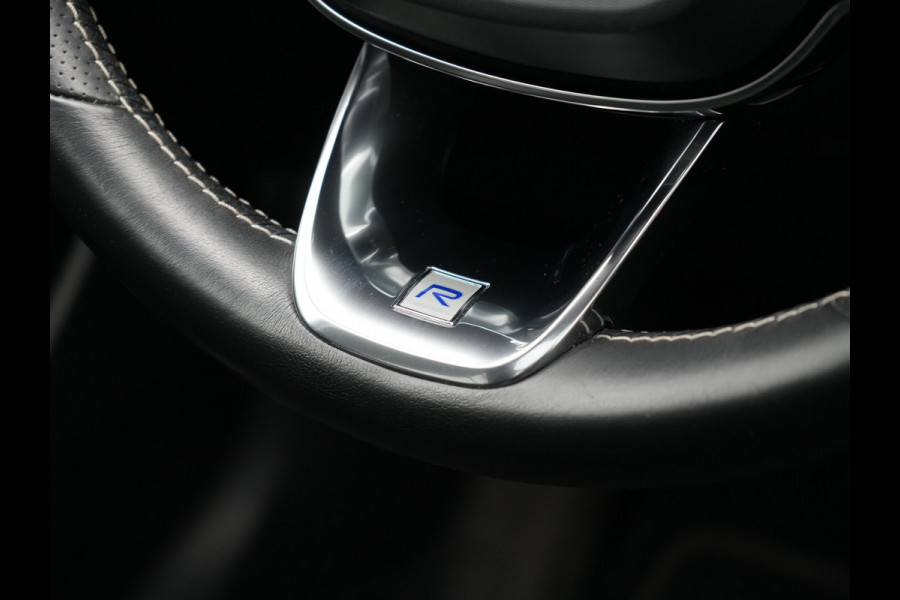 Volvo XC40 T4 Recharge R-Design PHEV 211pk Dealer O.H. | Panodak | Adaptive Cruise | Camera | Harman / Kardon | Alcantara Sportstoelen Memory & Verwarmd | Keyless | Blis | Stuur Verwarmd | Apple Carplay | 19"L.M | Plug In Hybrid |