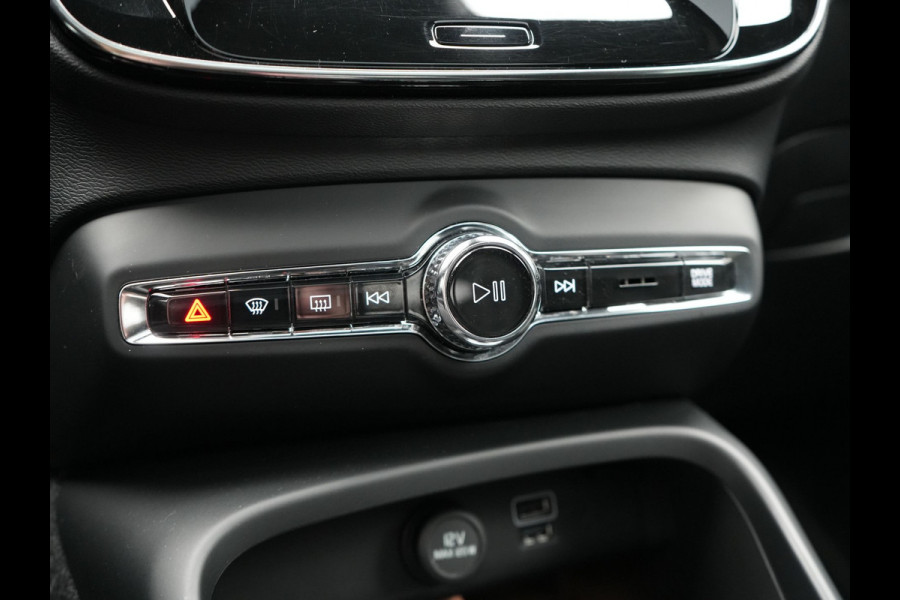Volvo XC40 T4 Recharge R-Design PHEV 211pk Dealer O.H. | Panodak | Adaptive Cruise | Camera | Harman / Kardon | Alcantara Sportstoelen Memory & Verwarmd | Keyless | Blis | Stuur Verwarmd | Apple Carplay | 19"L.M | Plug In Hybrid |