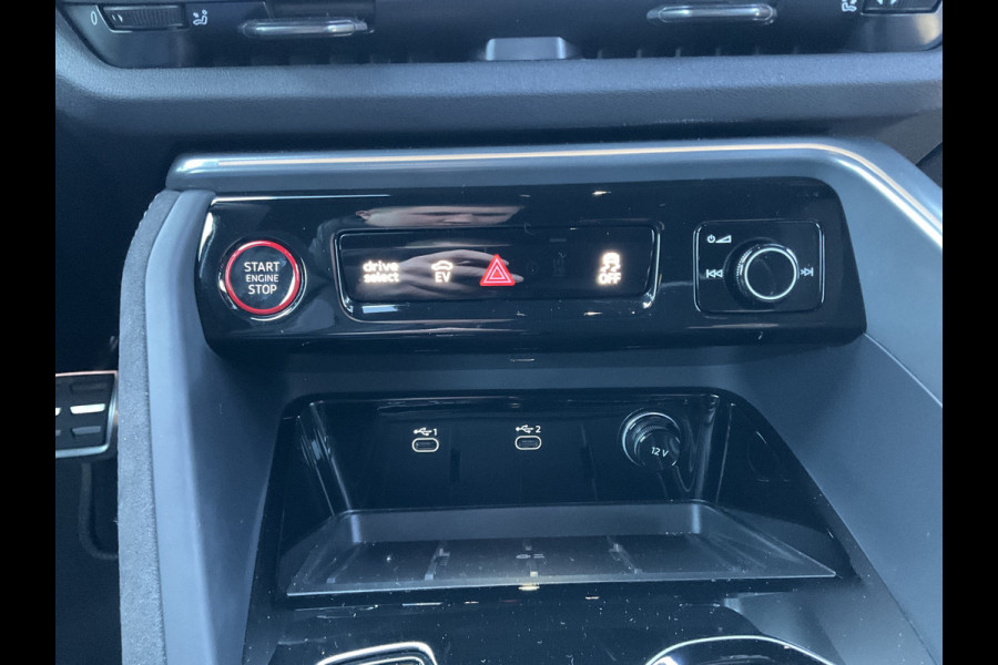 Audi Q5 2.0 TFSI 395pk e-hybrid Quattro S edition Competition Tech Pro✅Trekhaak✅Leer Direct leverbaar