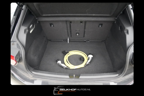 Volkswagen ID.3 First Plus 58 kWh Trekhaak Carplay Soh 92.4%