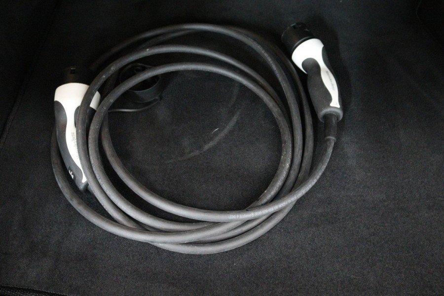 Mercedes-Benz GLA 250 e AMG Line (PANORAMADAK, SFEERVERLICHTING, STOELVERWARMING, ELEKTR STOELEN, CAMERA)