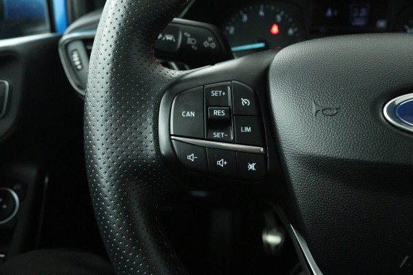 Ford Fiesta 1.0 EcoBoost ST-Line (PANORAMADAK, STOEL/STUUR VERWARMING, LANE-ASSIST, CRUISE CONTROL, NAVIGATIE, PARKEERSENSOREN)