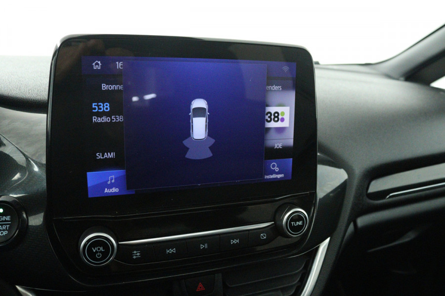 Ford Fiesta 1.0 EcoBoost ST-Line (PANORAMADAK, STOEL/STUUR VERWARMING, LANE-ASSIST, CRUISE CONTROL, NAVIGATIE, PARKEERSENSOREN)