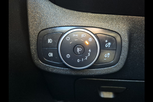 Ford Fiesta 1.1 Trend,Airco,cruise,navigatie,stoel/stuur/voorraam verwarming,android.