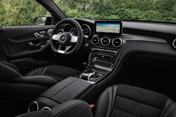Mercedes-Benz GLC 250 4MATIC AMG line | Pano Burmester Distronic