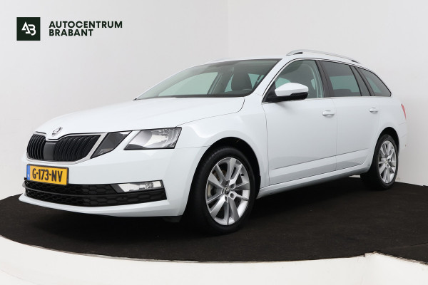 Škoda Octavia Combi 1.5 TSI Greentech Business Edition (STOELVERWARMING, AUTOMAAT, NAVIGATIE, CARPLAY, CRUISE, PARKEERSENSOREN)