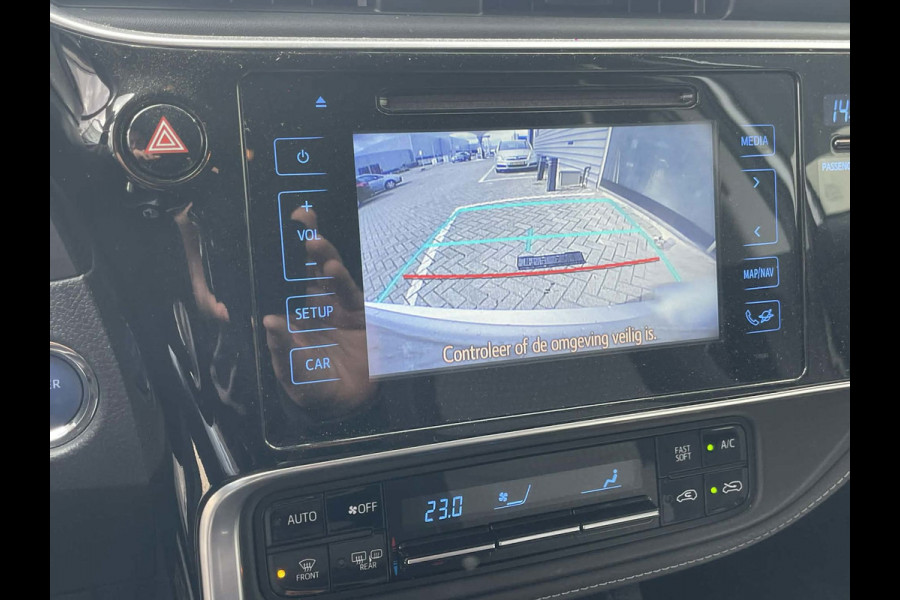 Toyota Auris 1.8 Hybrid Dynamic / camera