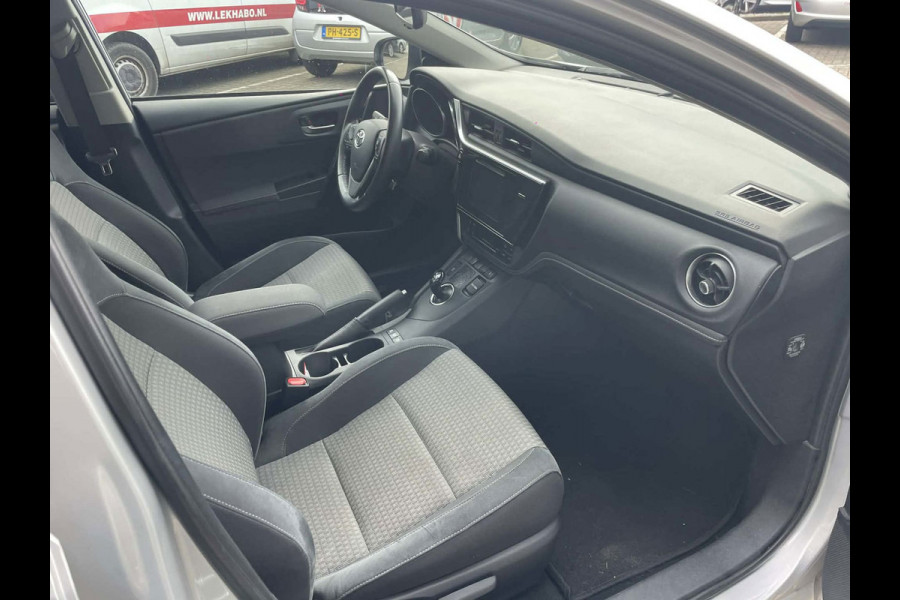 Toyota Auris 1.8 Hybrid Dynamic / camera