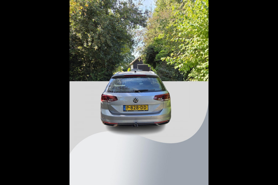 Volkswagen Passat 1.5 TSI R-Line Business + 150pk Adaptieve Cruise | Elektrische Achterklep | Stoelverwarming