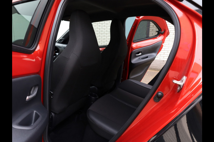 Toyota Aygo X 1.0 VVT-i MT Envy | JBL | Clima | NL-auto